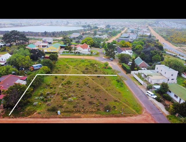 1,113M² VACANT LAND FOR SALE IN BOT RIVER AVENUES